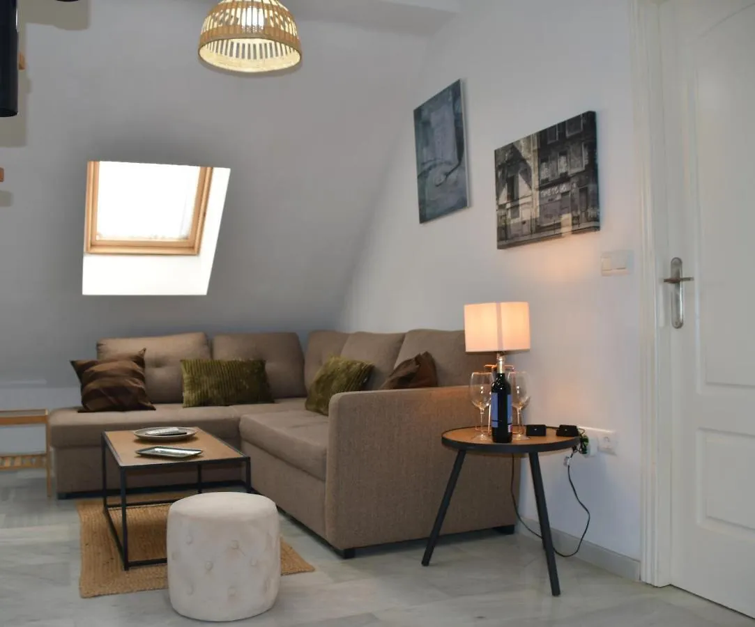 Iceberg Luxury Fuengirola Parking Gratuito location